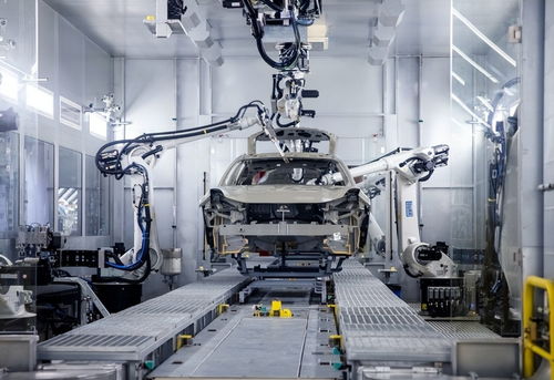 綠皮車春運顯擔當 內燃機價值重估與新能源局限的啟示